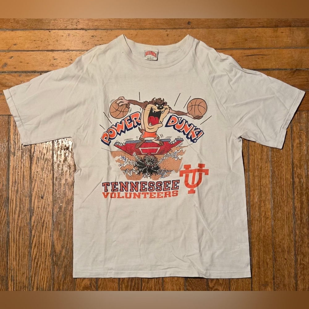 VTG 90s Nutmeg Taz Tennessee Graphic T-shirt L